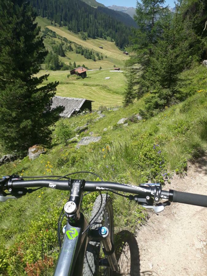Bernina Bed And Breakfast Davos Buitenkant foto